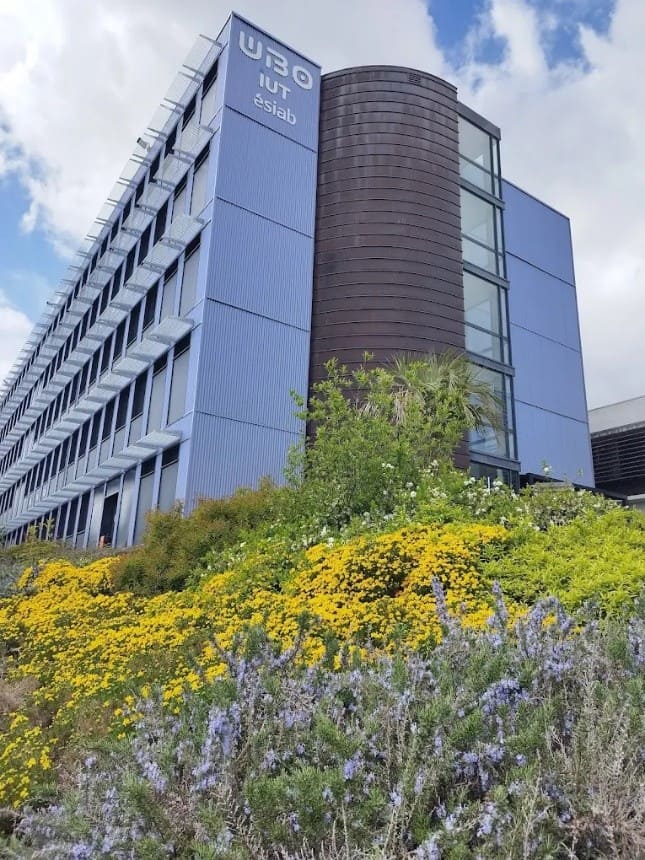 Le campus de l'IUT de Quimper. Le campus de l'IUT de Quimper.